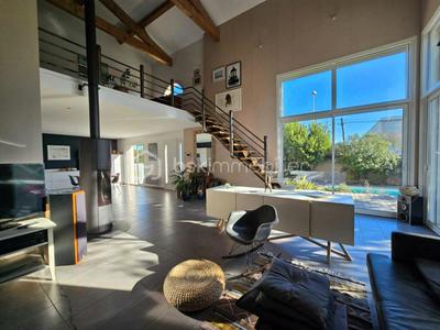 Maison - 182 m² - 4 pièces