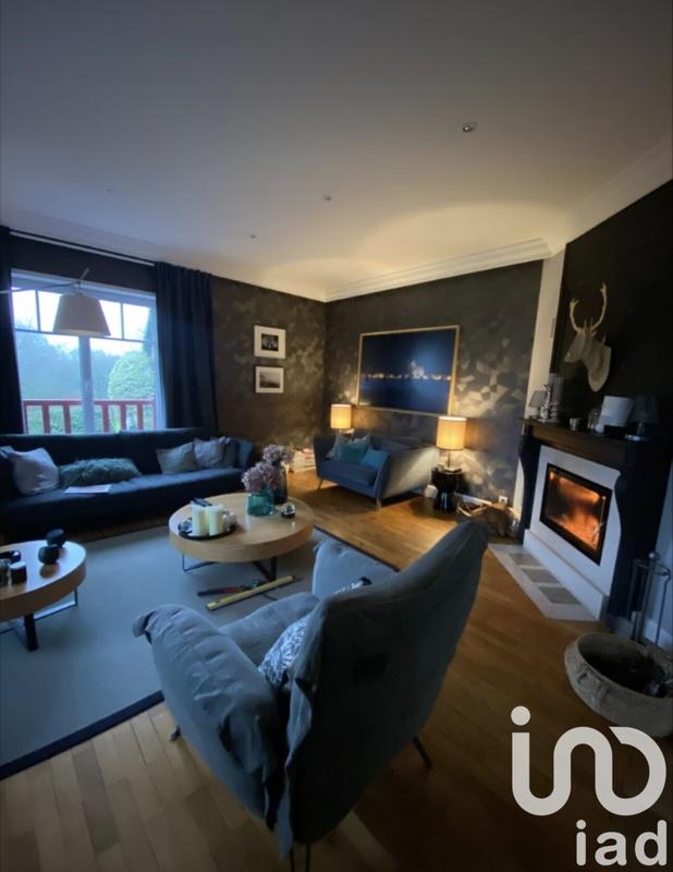 Maison - 216 m² - 9 pièces