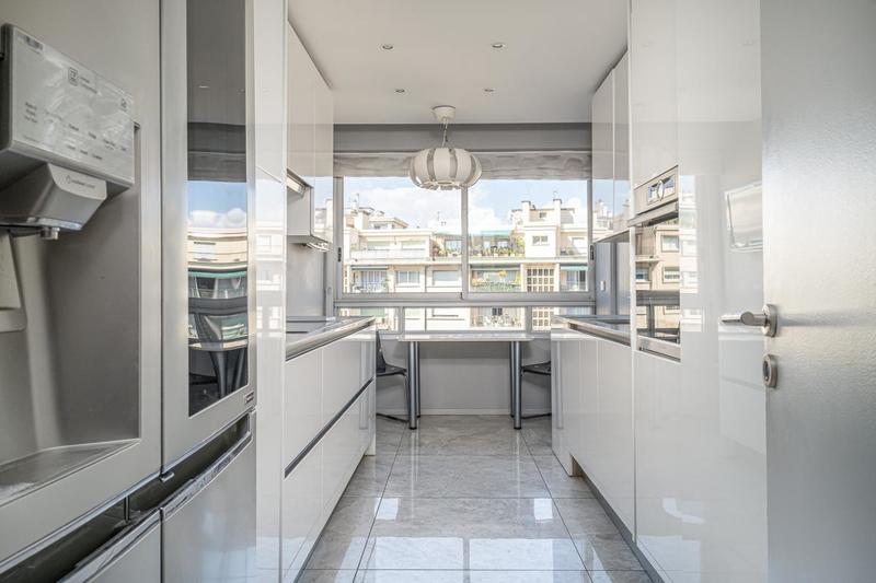 Appartement - 121 m² - 3 pièces