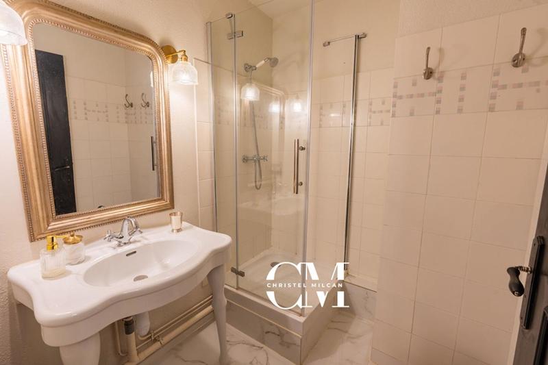 Appartement - 101 m² - 5 pièces