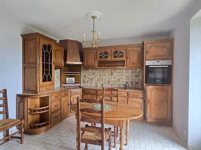 Maison - 93 m² - 5 pièces