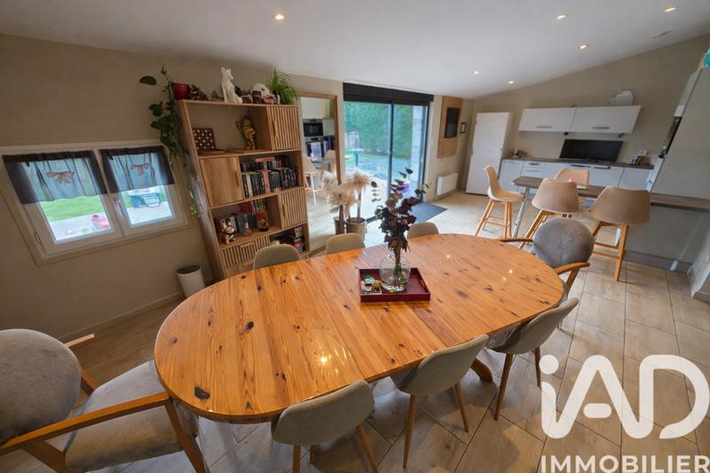 Maison - 95 m² - 5 pièces