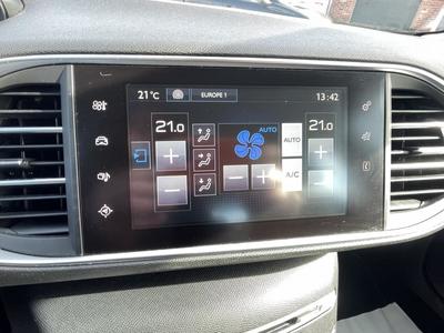 Peugeot 308 Active 1.2 Essence 110cv Bvm5 Gps + Attelage