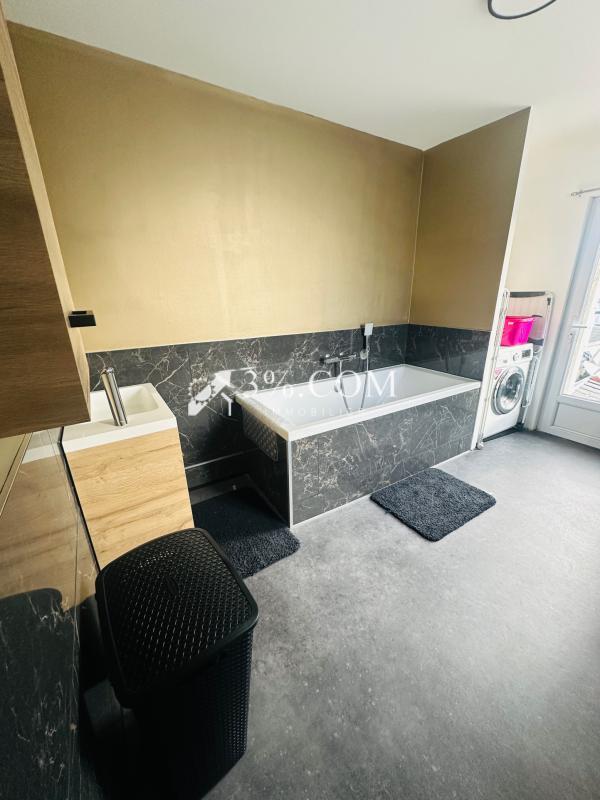 Maison - 108 m² - 4 pièces