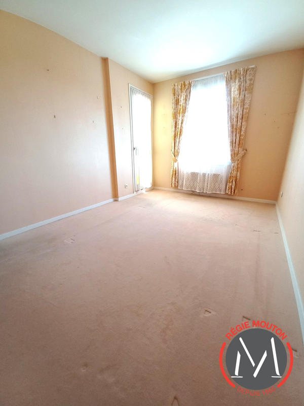 Appartement - 99 m² - 3 pièces