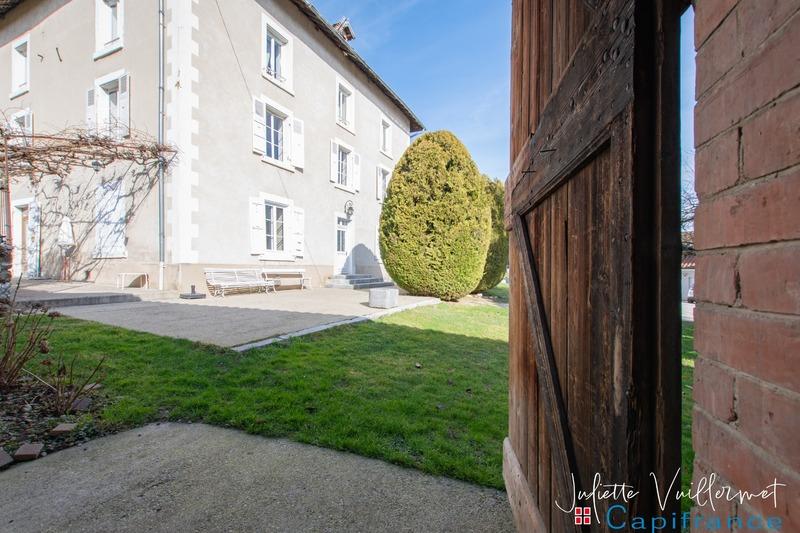 Maison bourgeoise - 393 m² - 10 pièces