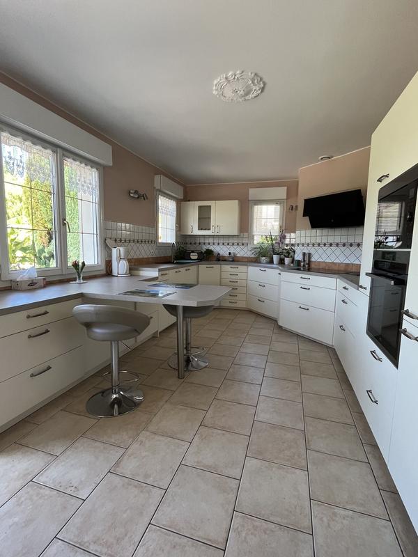 Maison traditionnelle - 160 m² - 5 pièces