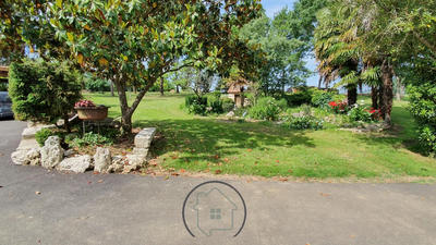 Maison - 217 m² - 5 pièces