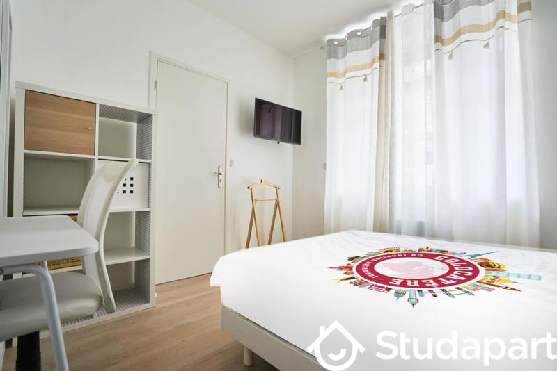 Chambre - 13 m² - 1 pièce