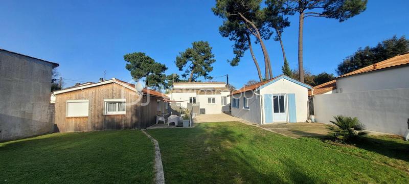 Maison - 204 m² - 8 pièces