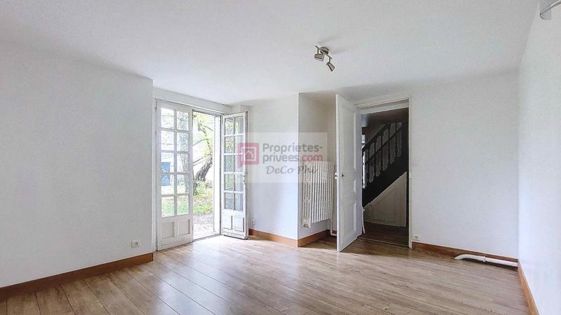 Appartement - 127 m² - 6 pièces