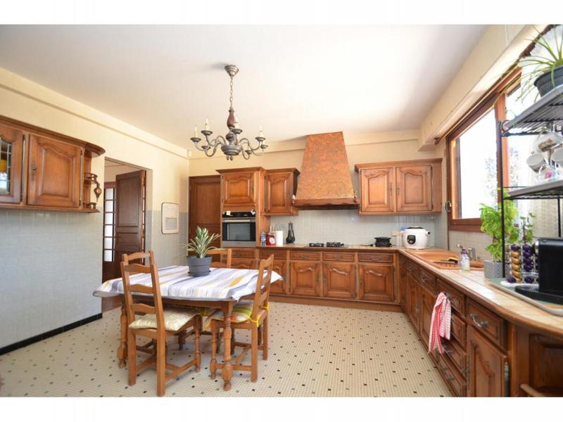 Maison - 229 m² - 6 pièces