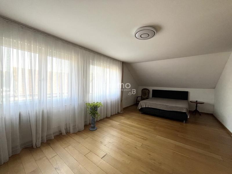 Maison - 252 m² - 10 pièces