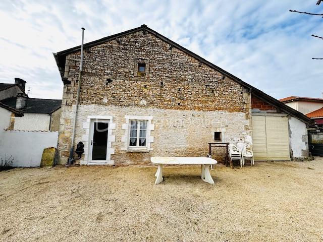 Maison de village - 190 m² - 12 pièces