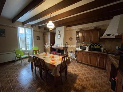 Maison - 117 m² - 12 pièces