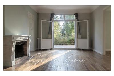 Villa - 241 m² - 8 pièces