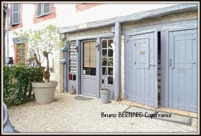 Maison - 733 m² - 23 pièces