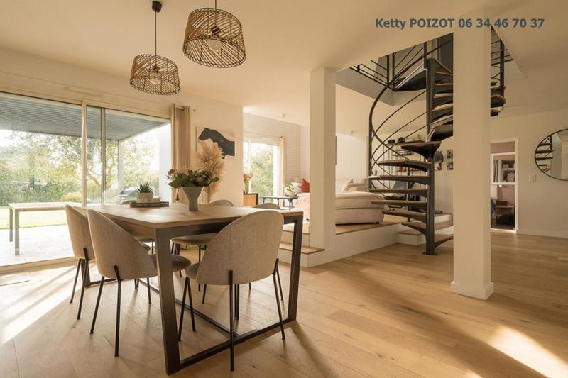 Maison - 140 m² - 7 pièces