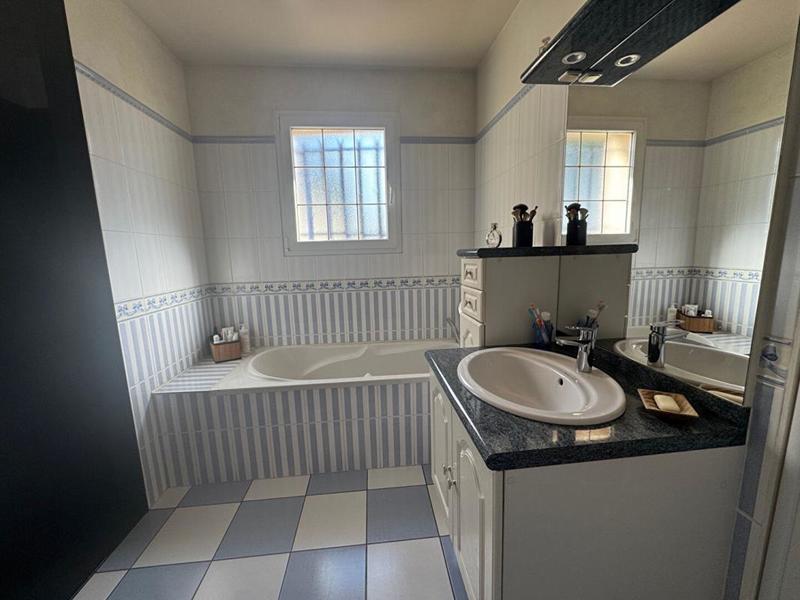 Maison - 174 m² - 6 pièces