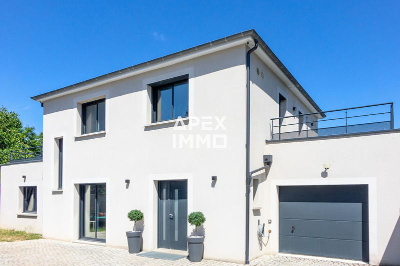 Maison - 200 m² - 6 pièces