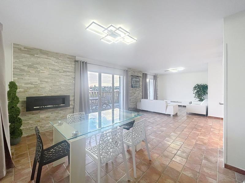 Appartement - 98 m² - 4 pièces