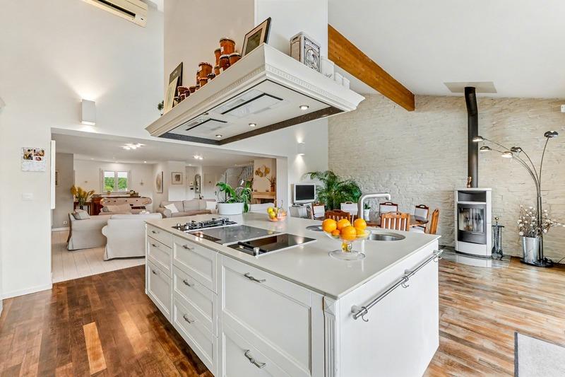 Maison - 211 m² - 5 pièces