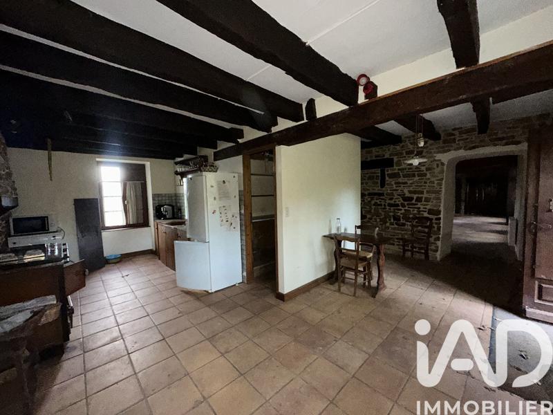 Maison - 238 m² - 7 pièces