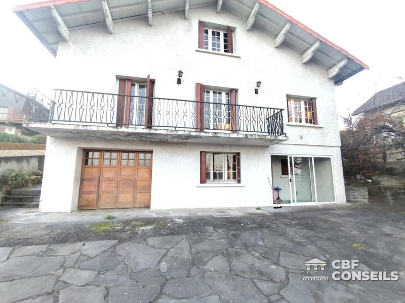 Maison - 160 m² - 8 pièces