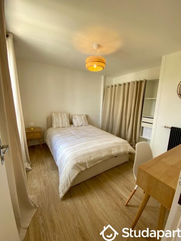 Chambre - 11 m² - 1 pièce