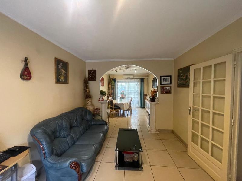 Maison - 209 m² - 4 pièces