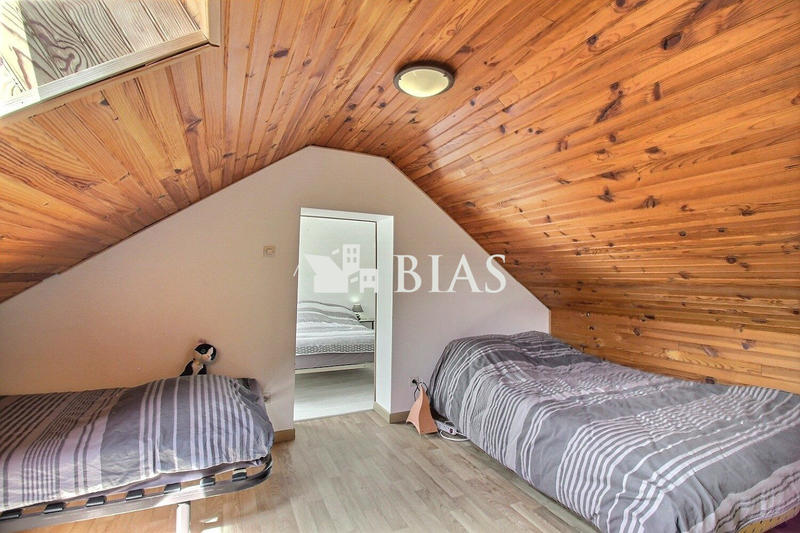 Maison - 85 m² - 5 pièces