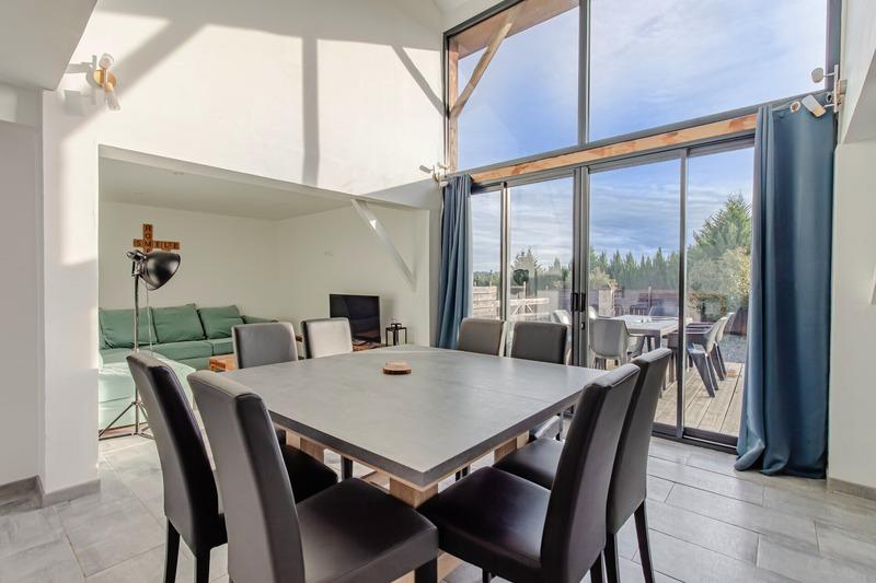 Propriété - 564 m² - 16 pièces