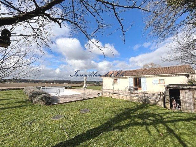 Maison - 347 m² - 11 pièces