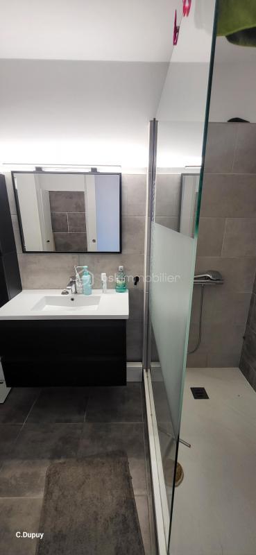 Appartement - 90 m² - 4 pièces