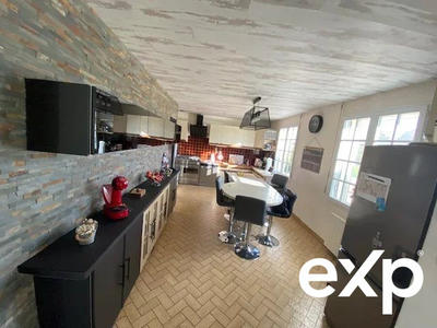 Maison - 174 m² - 6 pièces