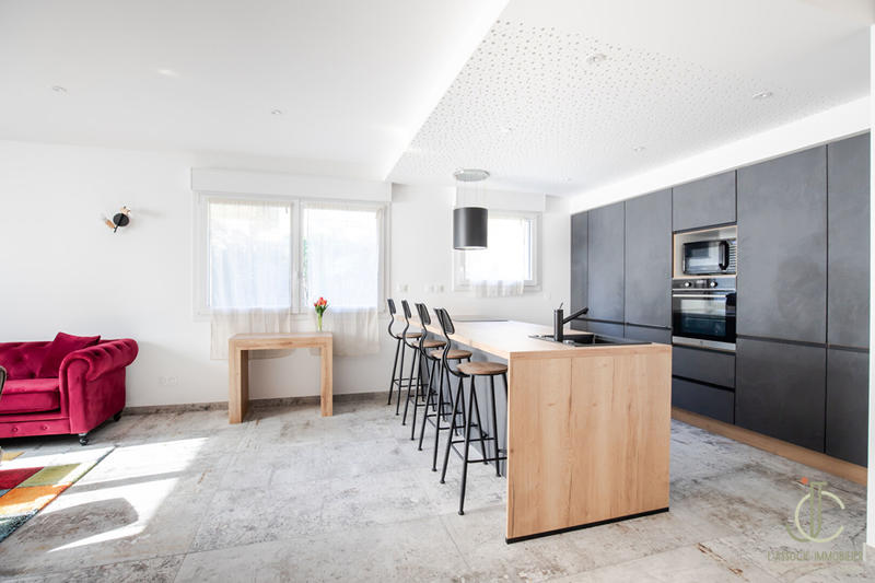 Appartement - 105 m² - 4 pièces