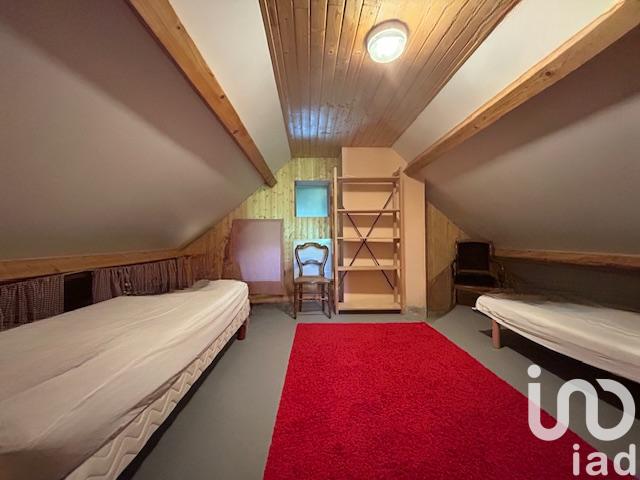 Maison - 166 m² - 9 pièces