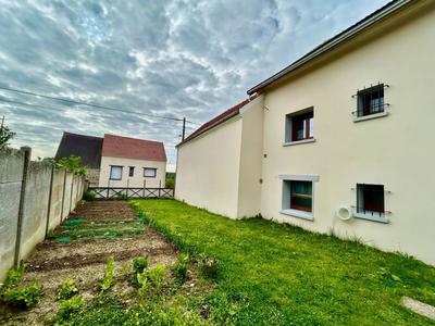 Maison - 225 m² - 7 pièces