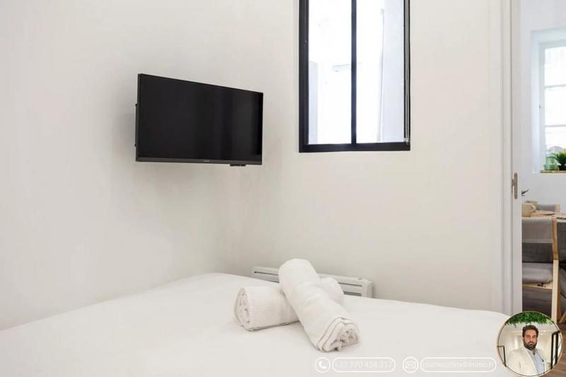 Appartement - 100 m² - 9 pièces