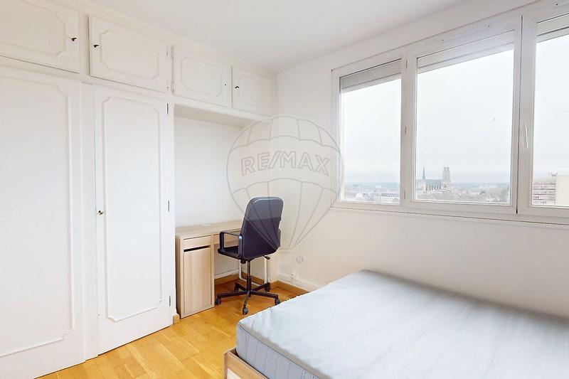 Appartement - 82 m² - 5 pièces