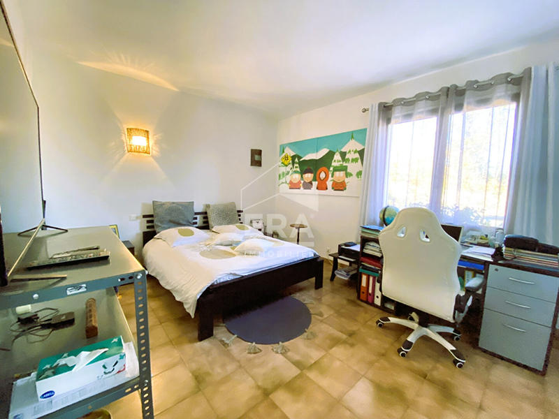 Maison - 234 m² - 7 pièces