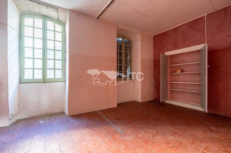 Maison - 265 m² - 12 pièces