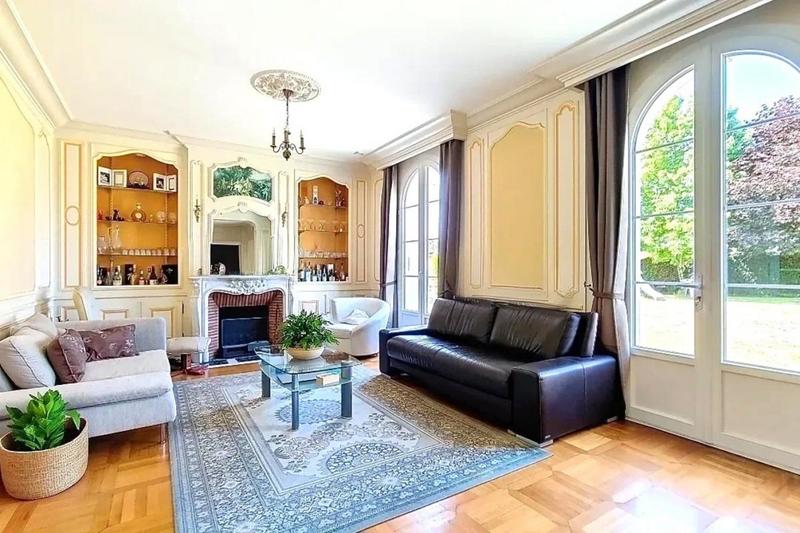 Maison - 177 m² - 7 pièces