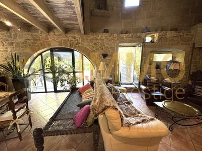 Moulin - 182 m² - 9 pièces