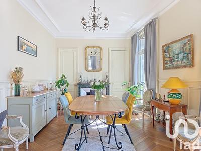 Appartement - 207 m² - 7 pièces