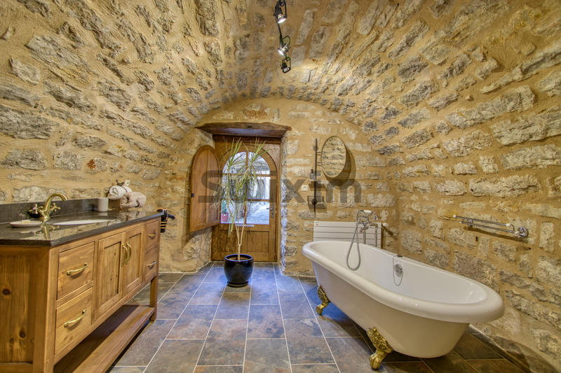 Propriété - 430 m² - 13 pièces