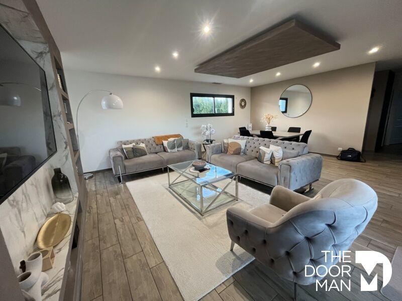 Demeure - 148 m² - 8 pièces