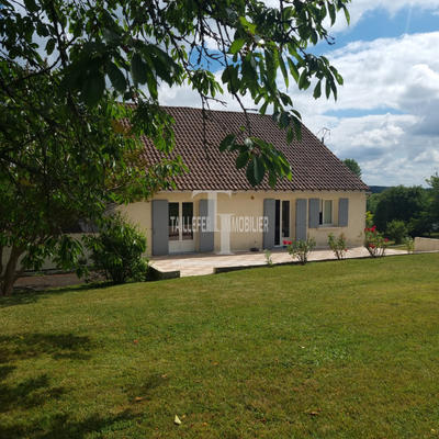 Maison - 210 m² - 6 pièces