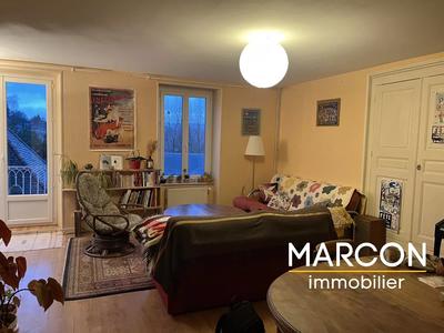 Maison - 210 m² - 10 pièces