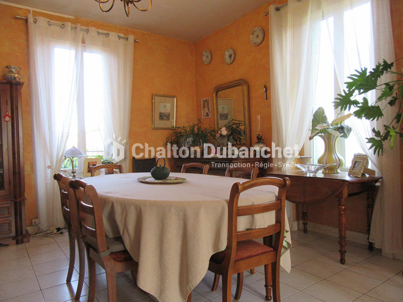 Maison - 170 m² - 8 pièces